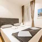 Eva Luxury Two Bedrooms & Bacvice