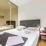 アパート Eva Luxury Two Bedrooms & Bacvice