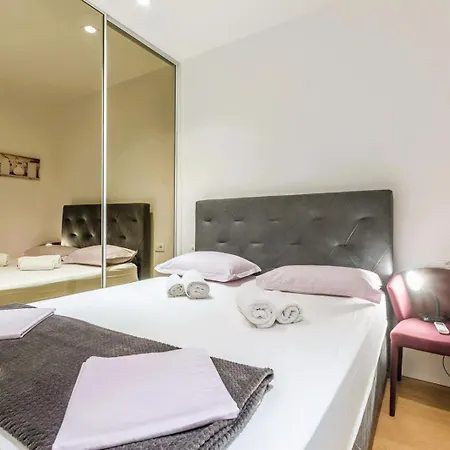 Lejlighed Eva Luxury Two Bedrooms & Bacvice