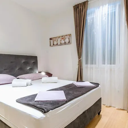 Eva Luxury Two Bedrooms & Bacvice 스플리트