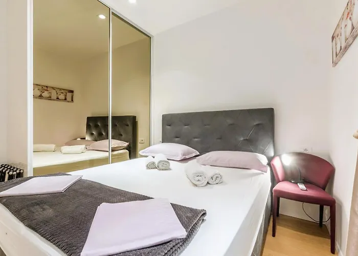 公寓 Eva Luxury Two Bedrooms & Bacvice