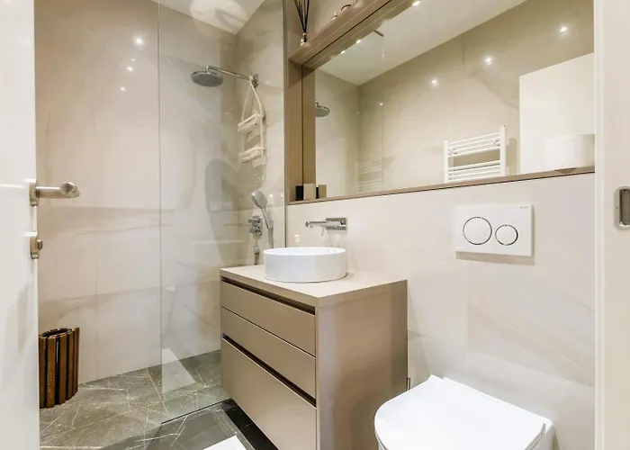 Eva Luxury Two Bedrooms & Bacvice 公寓